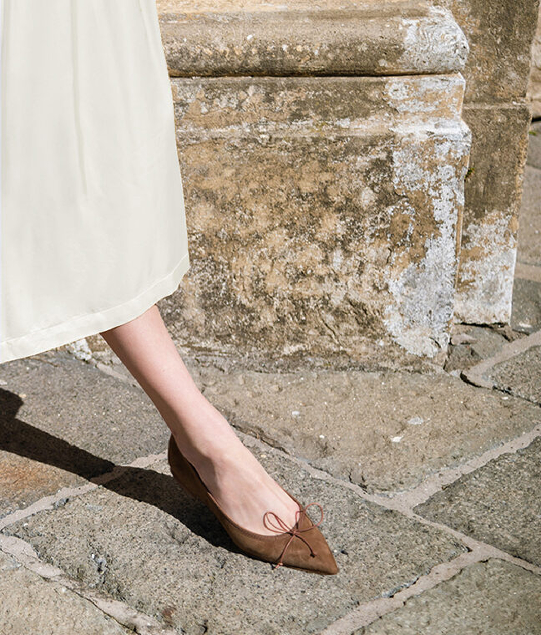 Ballerina-a-punta-Eleonora-camoscio-cuoiod3-e1773128253210 1